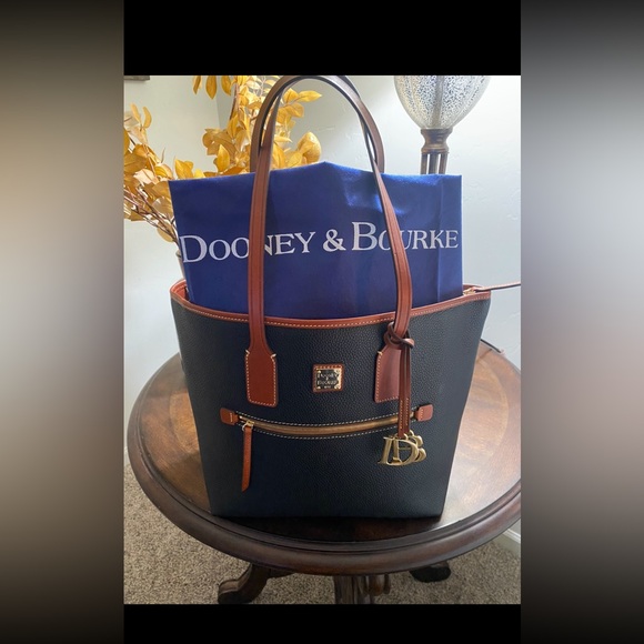 Dooney and Bourke Pebble leather shopper tote. Black. NWT - Picture 1 of 15